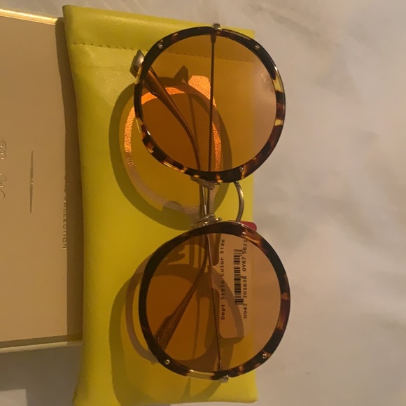 Beatiful Christian Dior glasses …new with tag no case - Picture 3 of 5